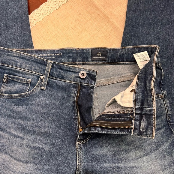 💙AG Jeans
Farrah High-Rise Skinny Jeans - Picture 3 of 9